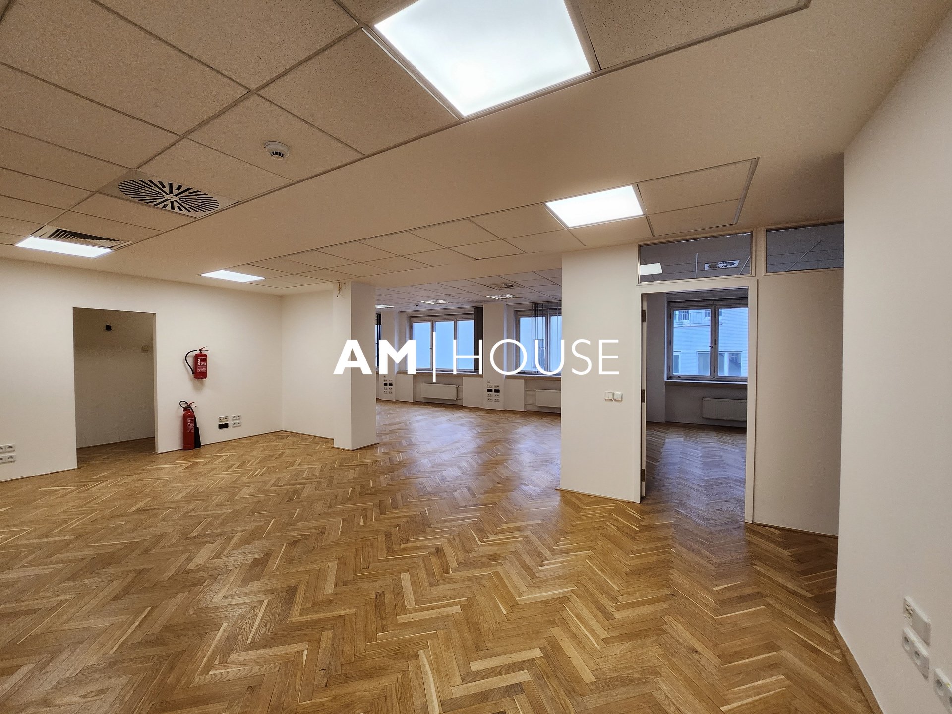 Rent, Commercial Offices, 194 m² – Praha – Staré Město