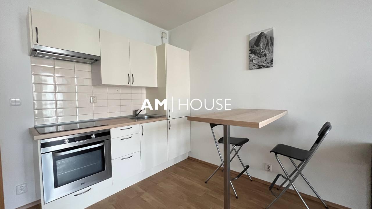 Pronájem bytu 1+kk 33 m&sup2; Milotická, Praha – Zličin