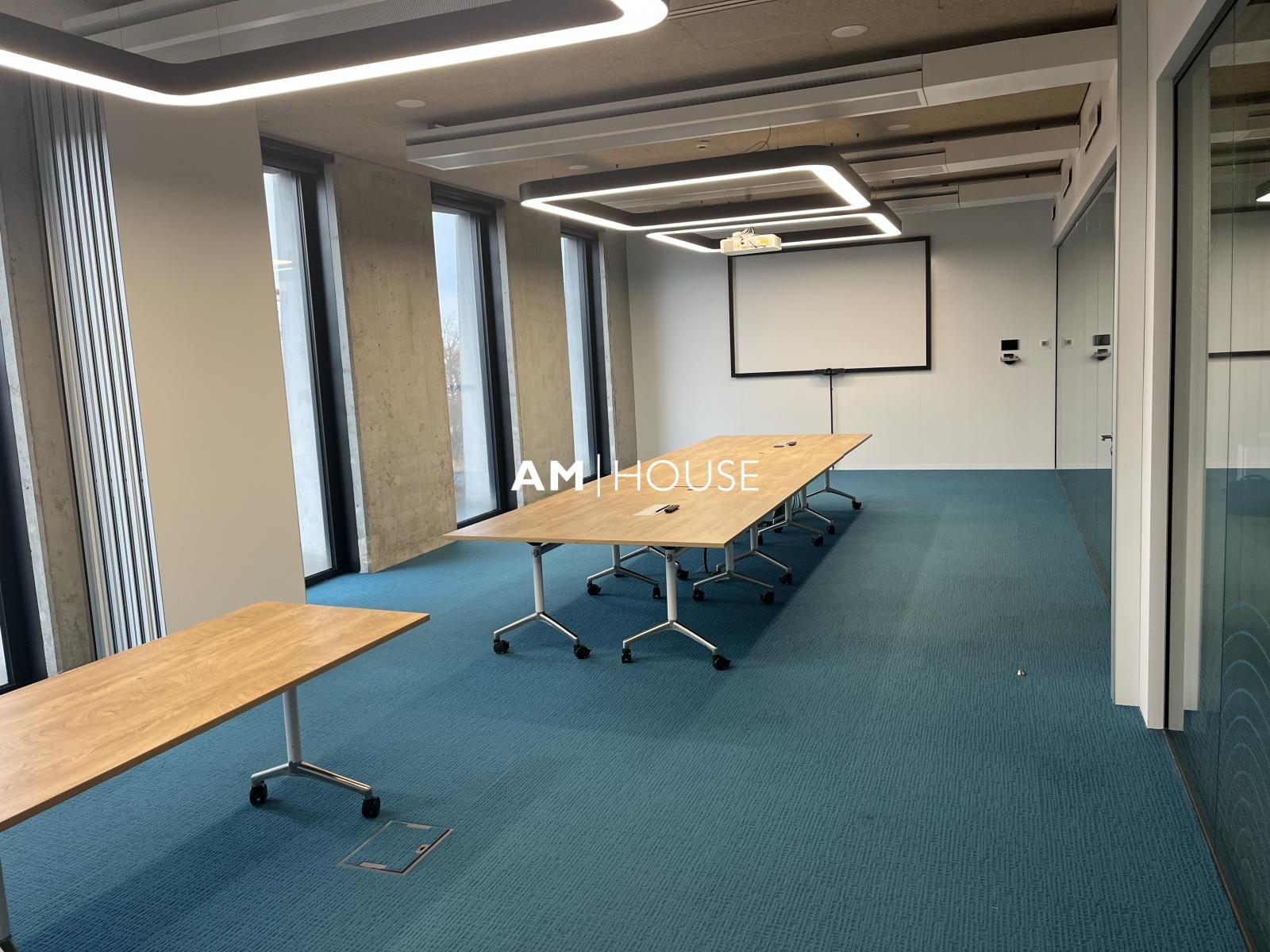 Pronájem kanceláře 284 m&sup2; Evropská, Praha – Vokovice